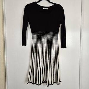 Calvin Klein Black & White Honeycomb Striped Knit Dress Size Small Office Attire